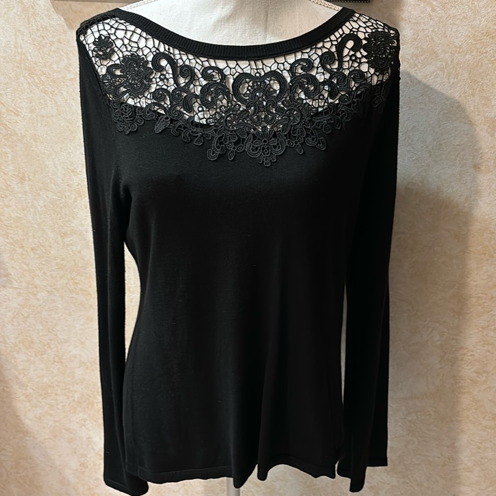 NWT White House Black Market L/S Lace Tie Back Sweatet, size Large.